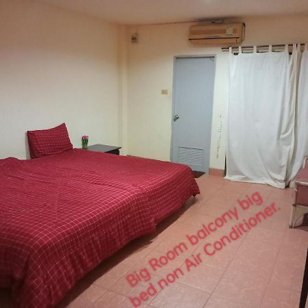 Apartments Thai Smile Патая Екстериор снимка