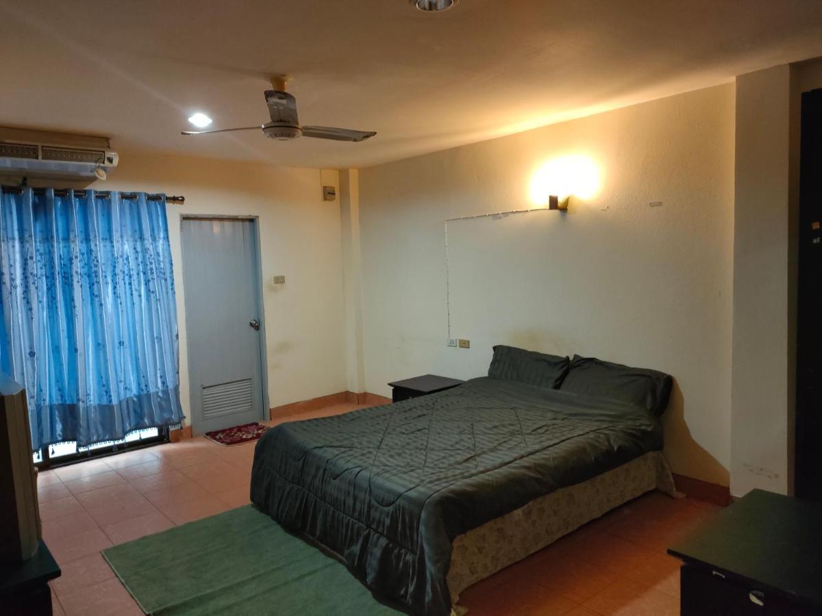 Apartments Thai Smile Патая Екстериор снимка