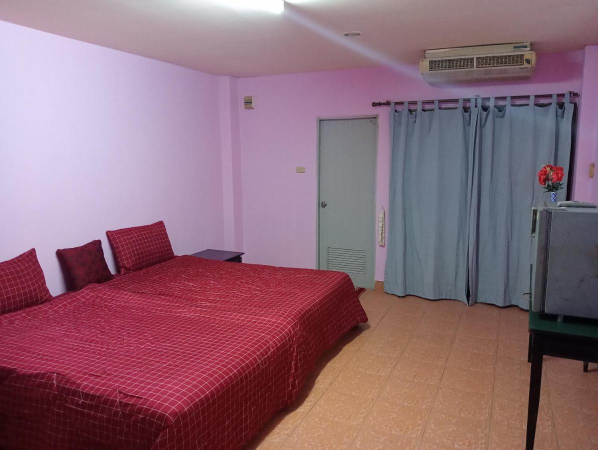 Apartments Thai Smile Патая Екстериор снимка
