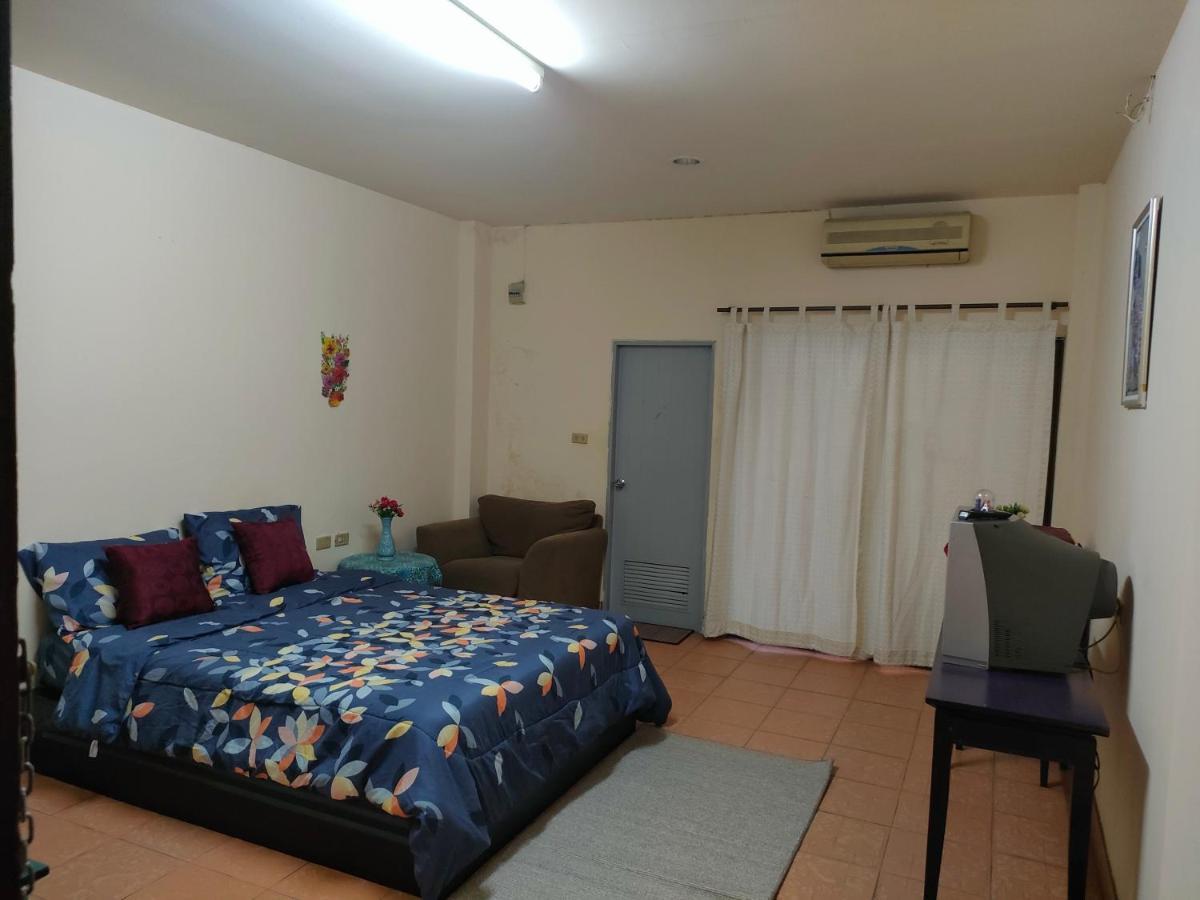 Apartments Thai Smile Патая Екстериор снимка
