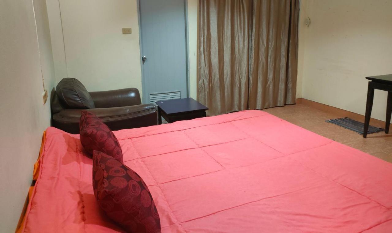 Apartments Thai Smile Патая Екстериор снимка